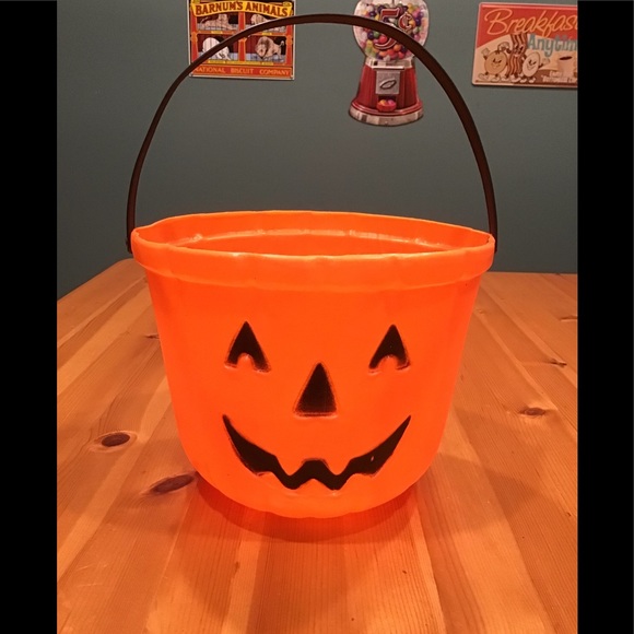 Vintage Other - VINTAGE PUMPKIN PAIL RIVETED HANDLE BLOW MOLD BONUS VAMPIRE MONSTER PAIL